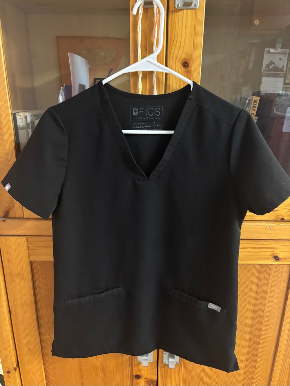 Figs Unisex Black Short-Sleeve Scrub Shirt